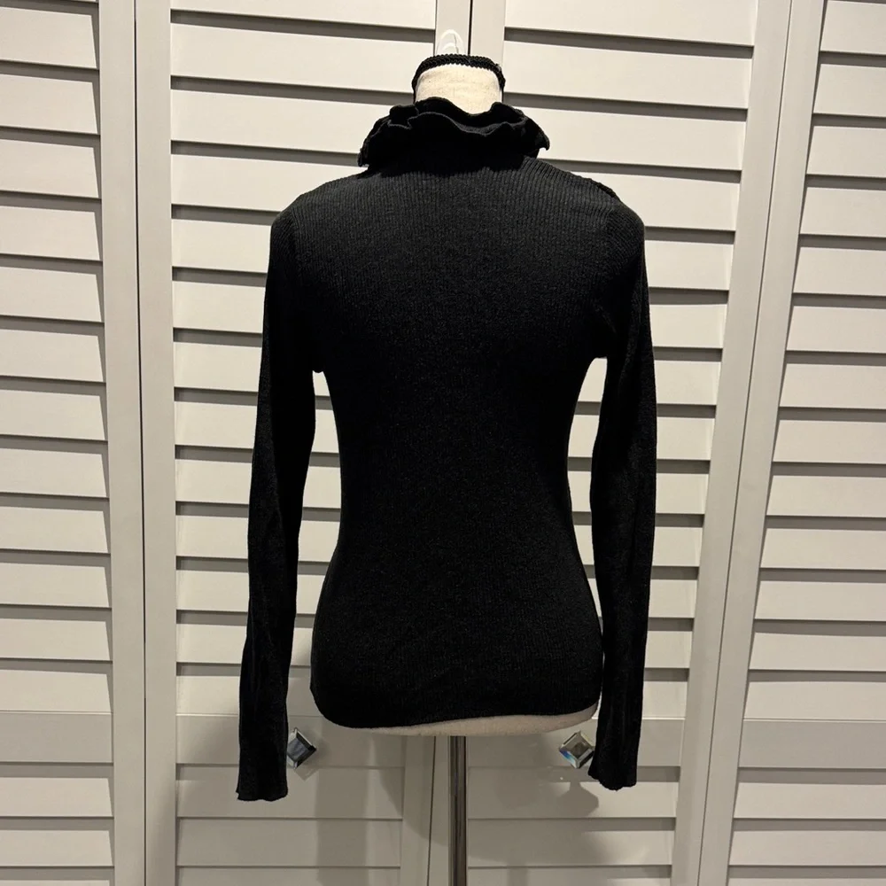 The Limited Gray ribbed ruffle button down V-Neck Sweater - Picture 5 of 11